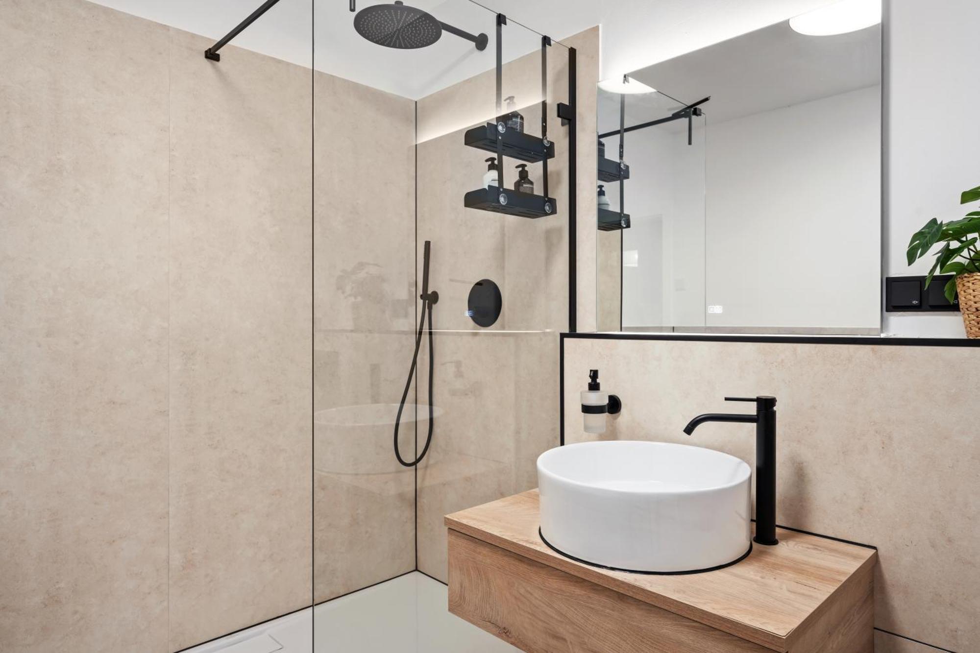 Апартаменты Edler Wohnraum Schwanenteich-Penthouse Mit Garage, Grill, Kaffeevollautomat, Klima, Lift & Terrasse Цвиккау Экстерьер фото