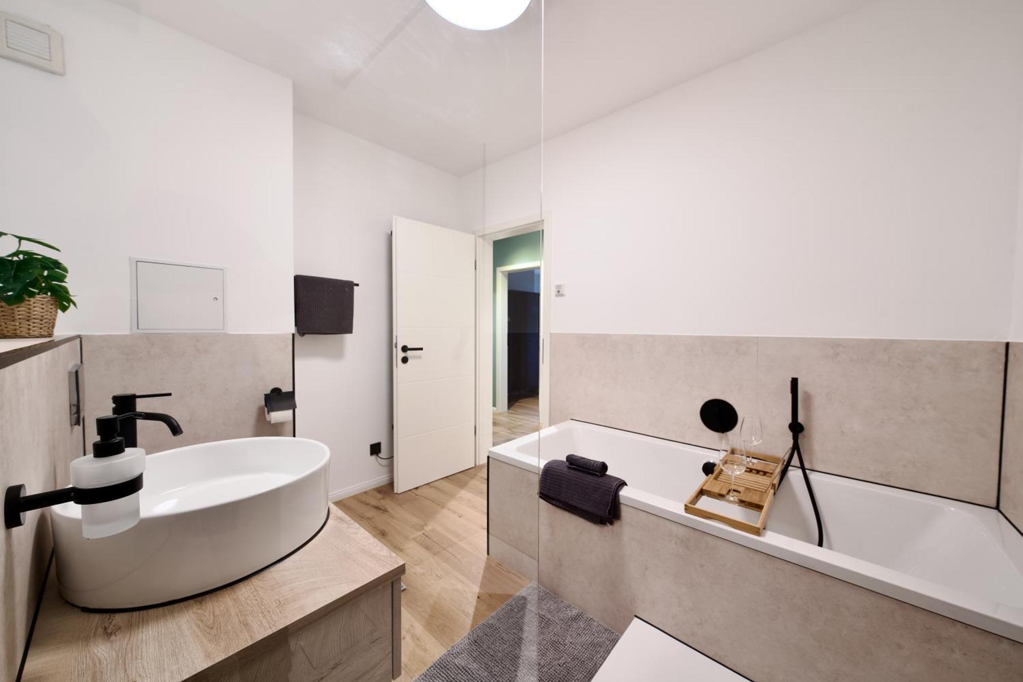 Апартаменты Edler Wohnraum Schwanenteich-Penthouse Mit Garage, Grill, Kaffeevollautomat, Klima, Lift & Terrasse Цвиккау Экстерьер фото